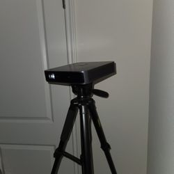 1080P PROJECTOR WITH REMOTE 