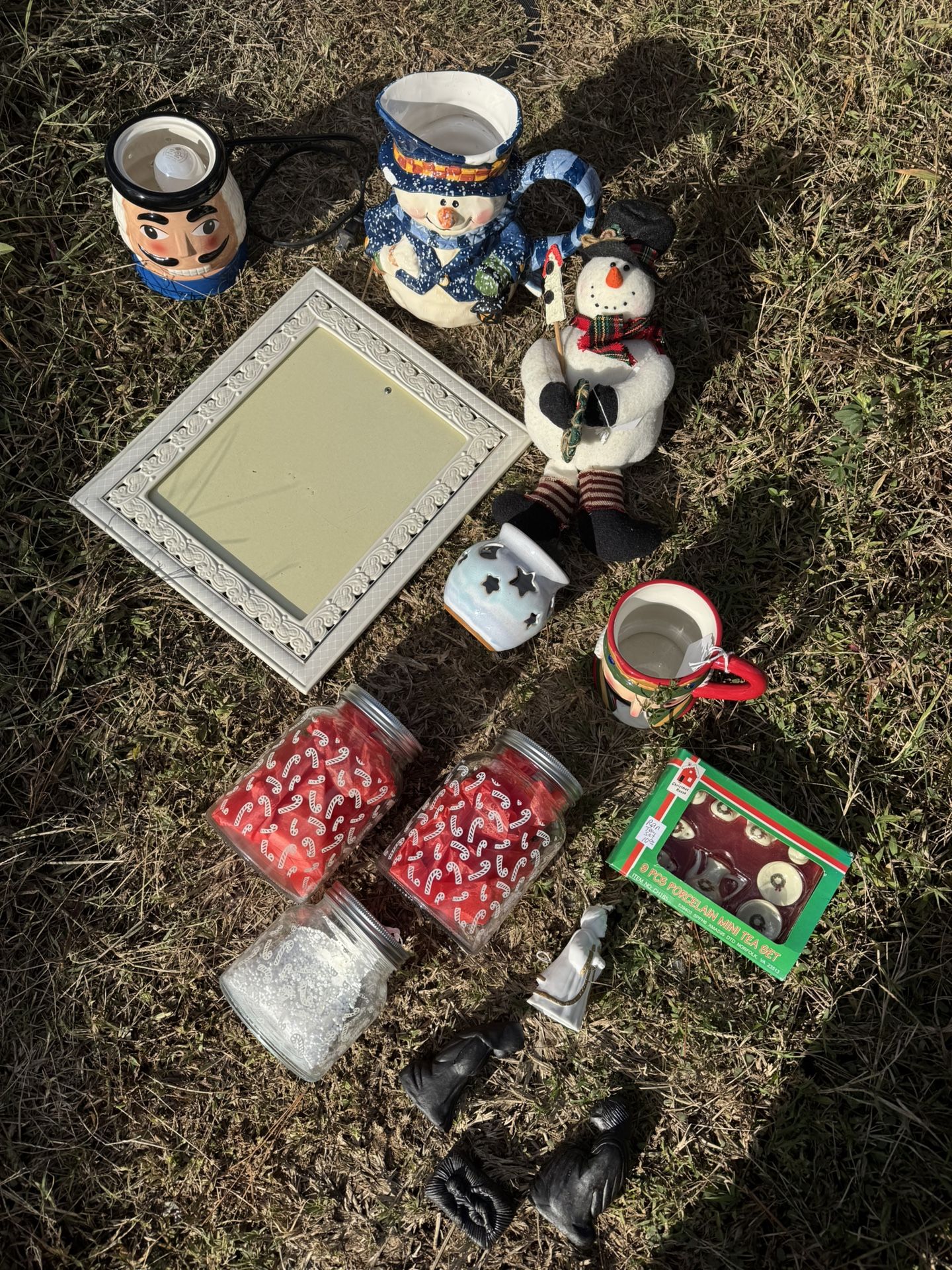 Bundle Of Household And Christmas Items