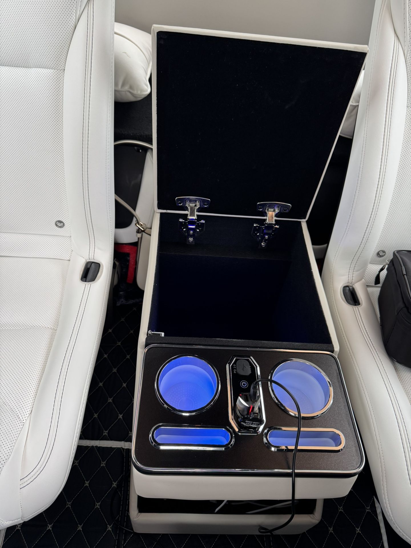 Car Organization Storage With Light