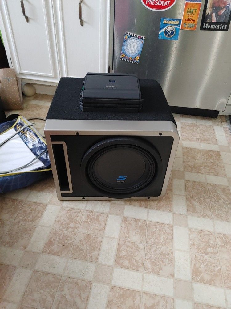 Alpine 10in Subwoofer And Amp