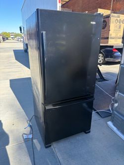 30in width top and bottom refrigerator