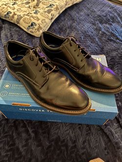 Men’s dress shoes
