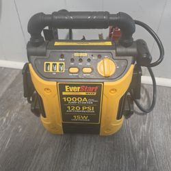 This is an EverStart Maxx 1000A Peak Jump Starter (model J7CE)
