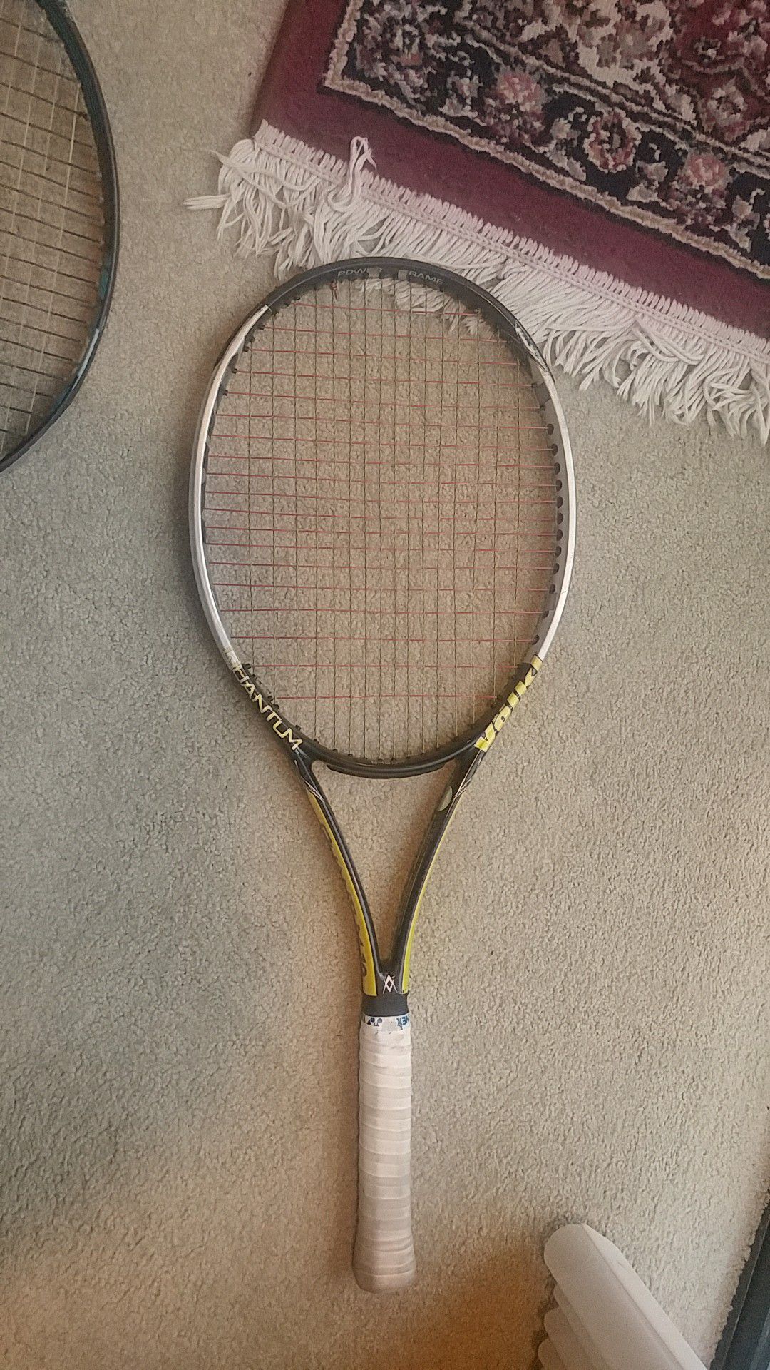 Tennis Racquet : Volkl Quantum 10