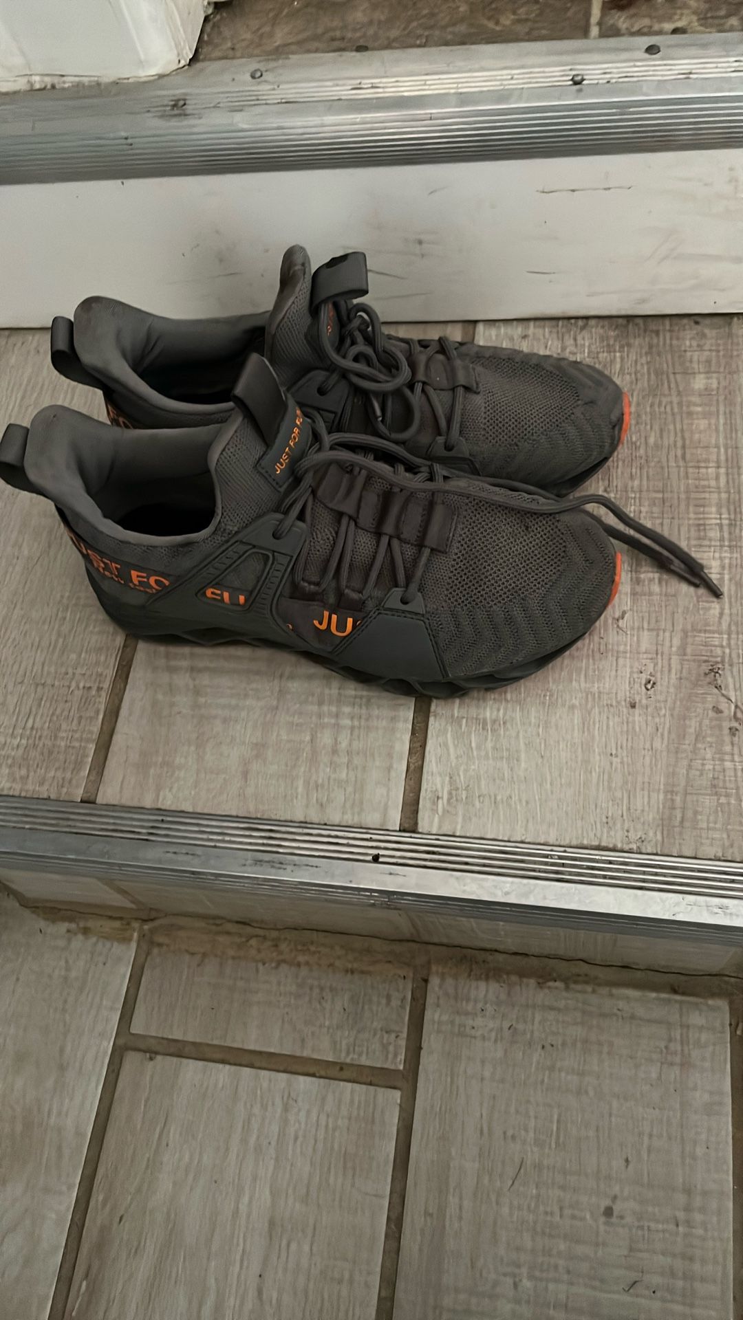Running Shoes