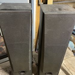 Receiver / Yamaha Tower Speakers