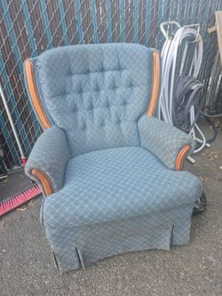 Swivel/Rocker Chairs