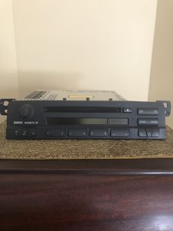 BMW 2002 325 Ci AM/FM Radio with CD Reciever