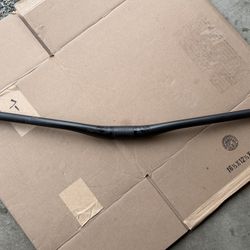 Pivot Carbon Riser Mountain Bike Bar