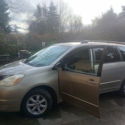 2004 Toyota Sienna
