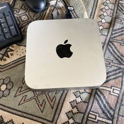 MAC Mini (midi 2011) 