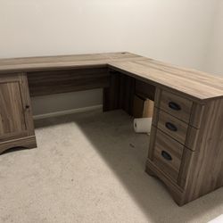 Pending-FREE office Desk
