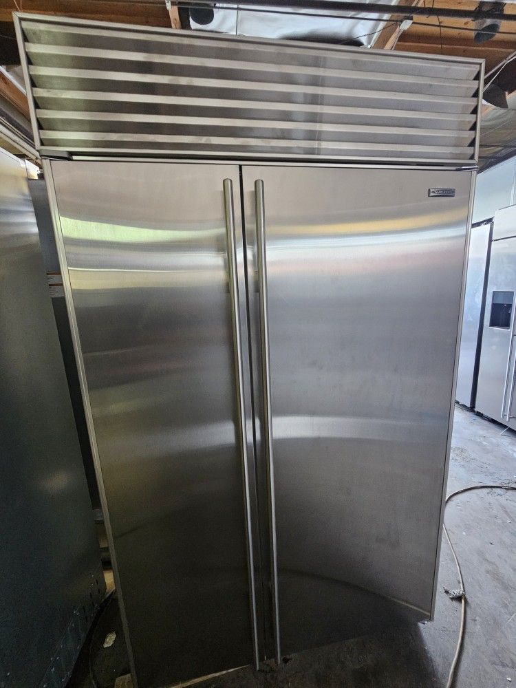 48" SUB ZERO BUILT IN STAINLESS STEEL REFRIGERATOR