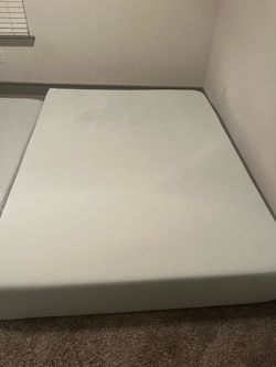 Moving out sale - Queen and twin mattress