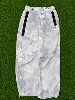 Men Nike Tech Sweatpants