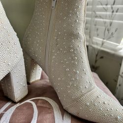 Rhinestone White Pearl Ankle Booties - Narrow - Size 9 