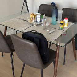 Dining Table & 4 Chairs