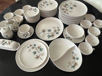 Mid Century Vintage Salem Syracuse Woodbine China Set - MCM Vintage Leaves (52 pieces)