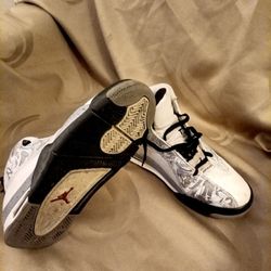 Size 6.5 Jordans 
