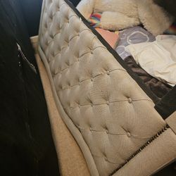 Queen Size Platform Bed 