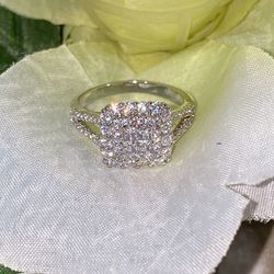 Zircon Squared-shaped Diamond Ring