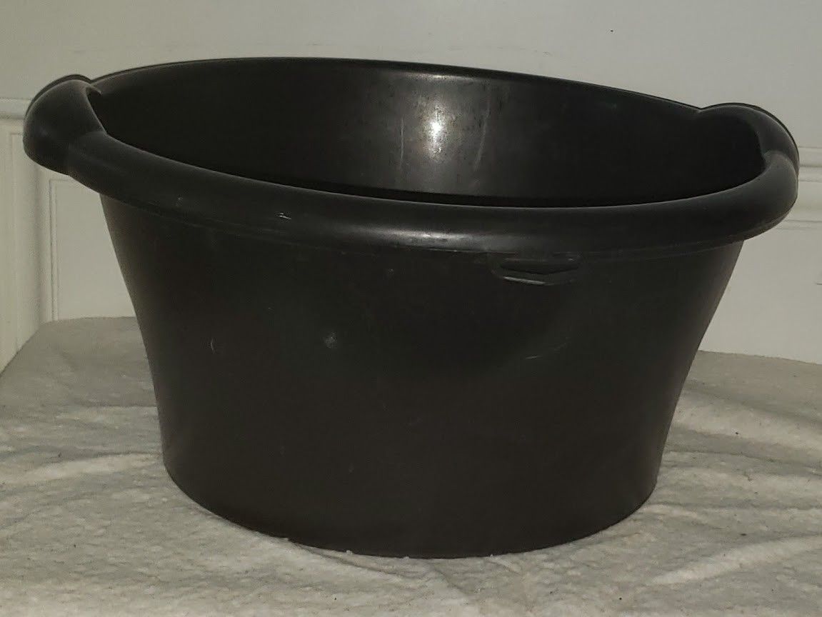 Large Deep Black Plastic Round Tub/Basin with Handles