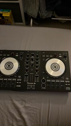 Pioneer DDJ-SB3 Controller