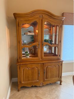 Ethan Allen Legacy Collection Hutch