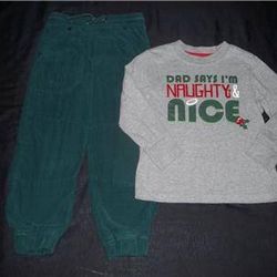 Boys Super Cute Christmas Outfit Size 4T 4-5 -