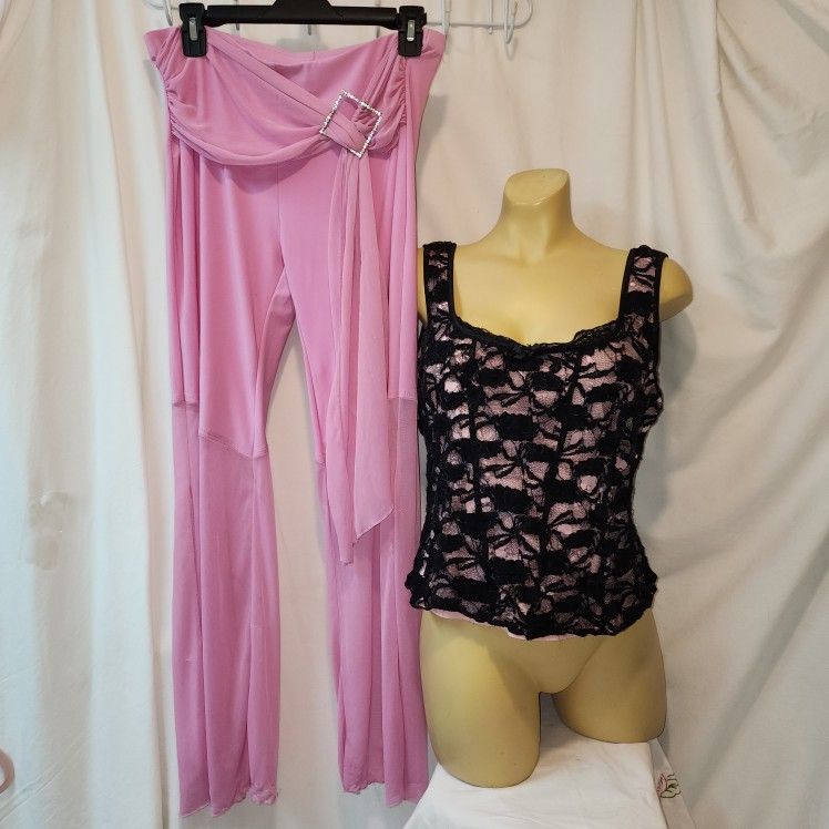 Lounge In this bubble gum Pink Geenie Pants & Lace Top