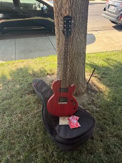 Great 😊  Epiphone Les Paul.