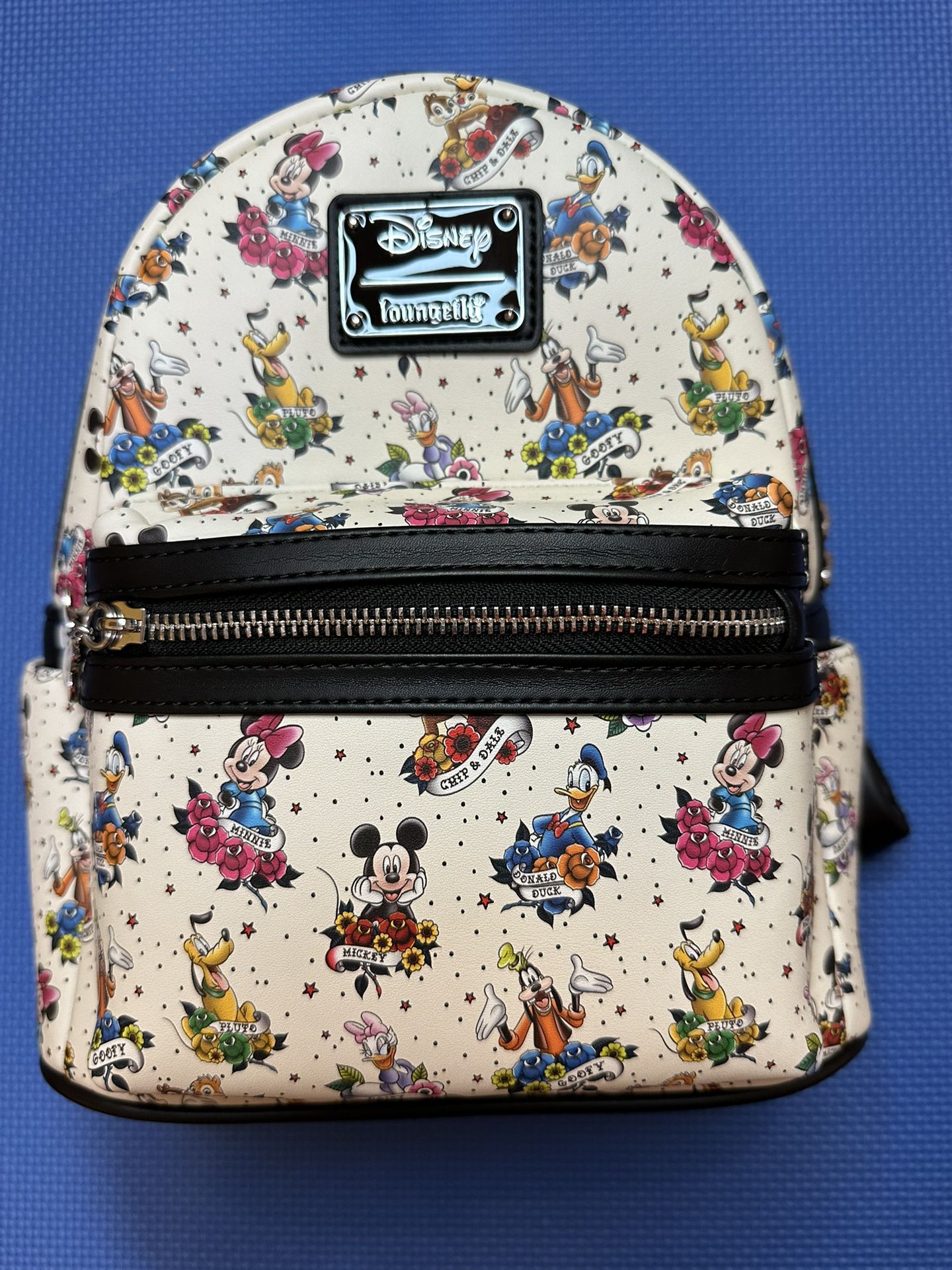 Loungefly Disney Classics, Disney Holiday Sensational Six Mini Backpack,  Mickey Mouse Minnie Donald Daisy Goofy Pluto