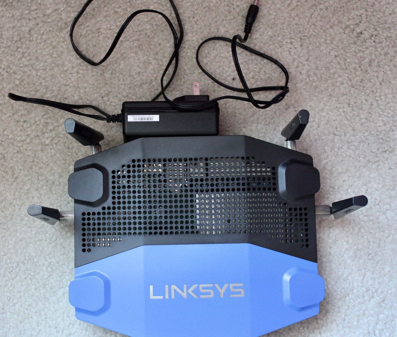 Linksys WRT AC1900 Open Source Dual-Band Gigabit WiFi Wireless Router (WRT1900ACS),Black