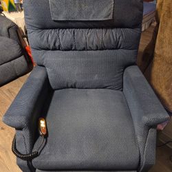 Brother Lift Recliner DELIVERY AVAILABLE 
