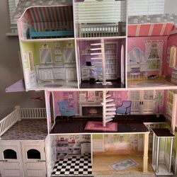 Large Barbie Play House 