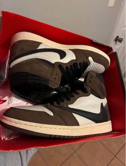 Air Jordan 1 High Dark Mocha Sneakers