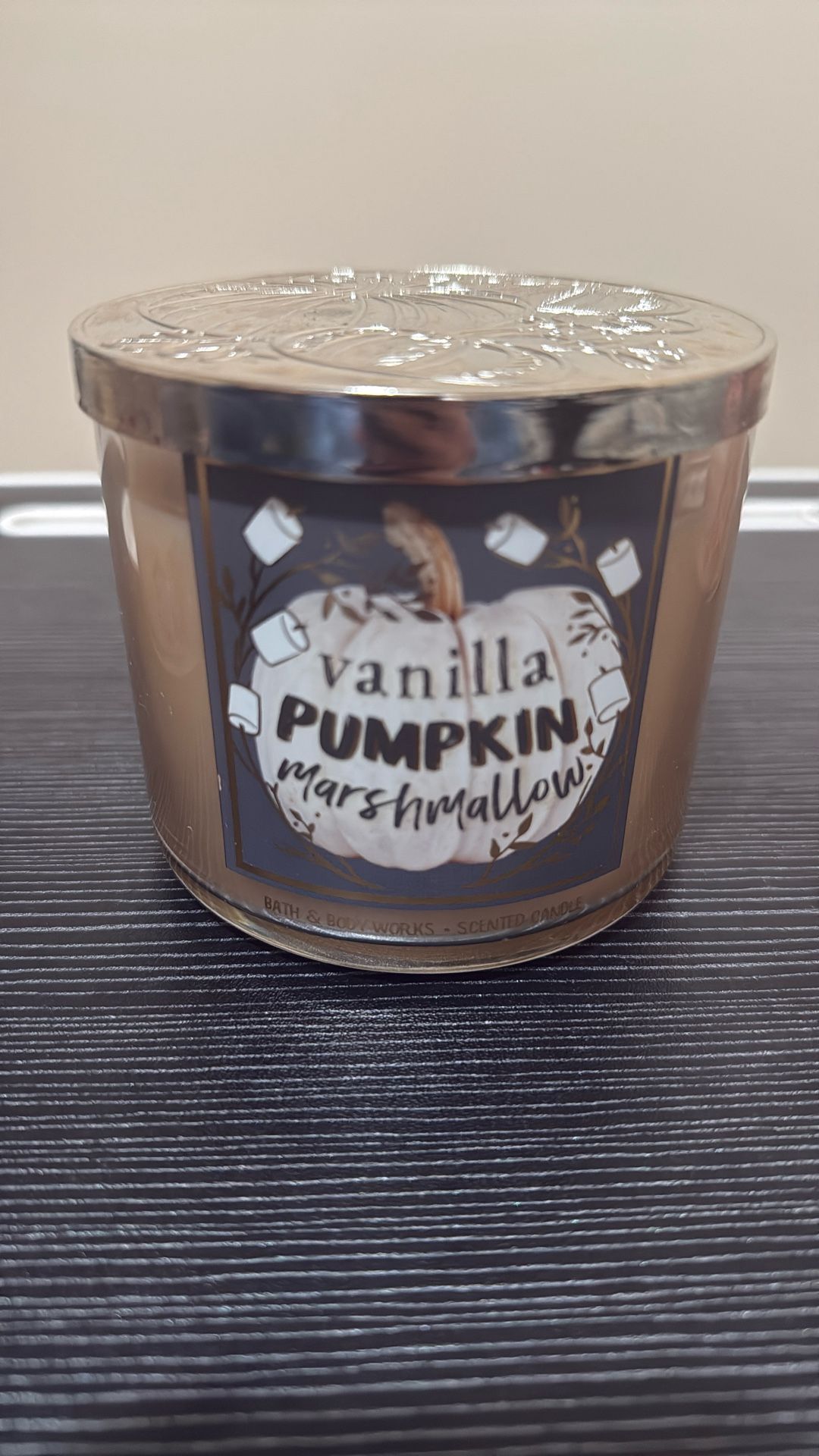 Bath & Body Works 3 Wick Candle - Vanilla Pumpkin Marshmallow