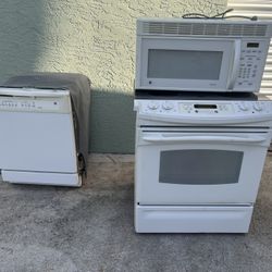 GE OVEN , MICROWAVE & DISHWASHER SET