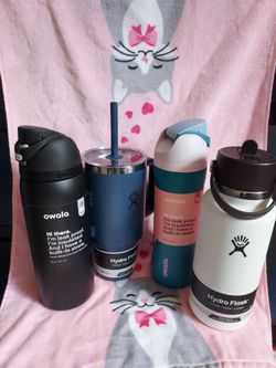 Hydroflask tumbler thermos Owala drinking cup