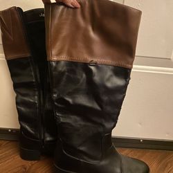 Women’s Boots Size 8/12