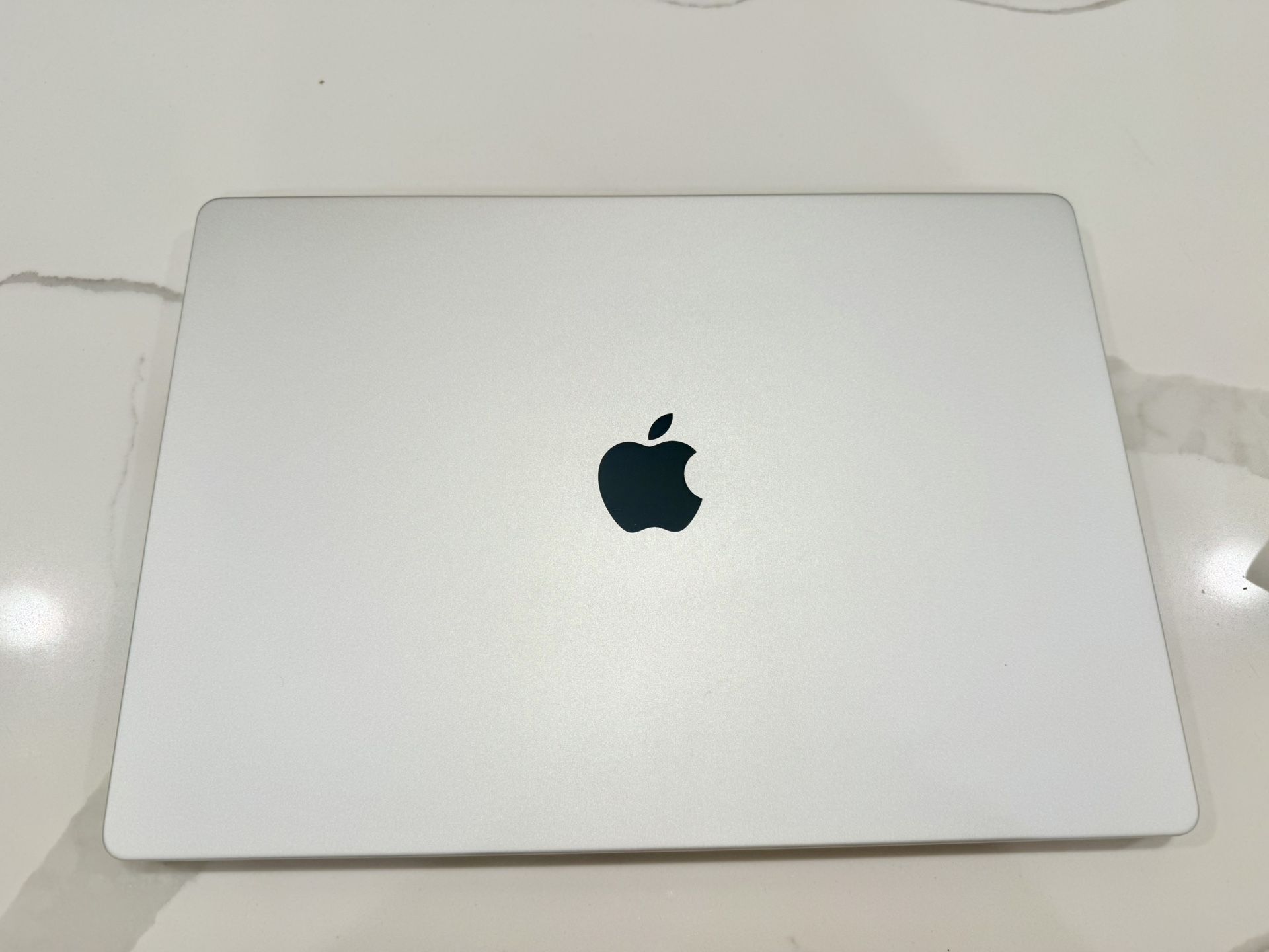 π₯ 16β MacBook Pro M1 β 512GB β Excellent Condition! π₯
