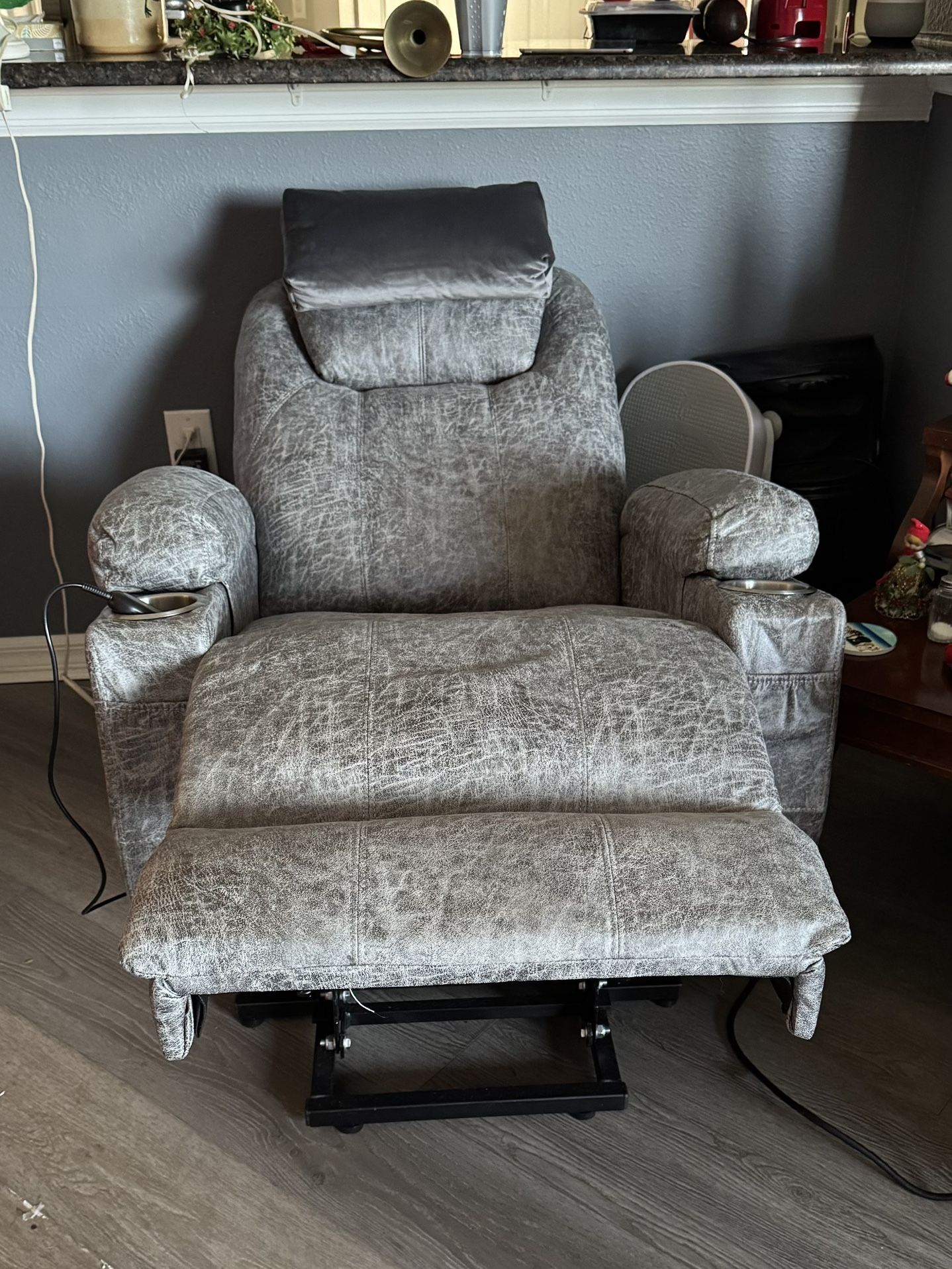 Brand New Medical Recliner/Lift Chair