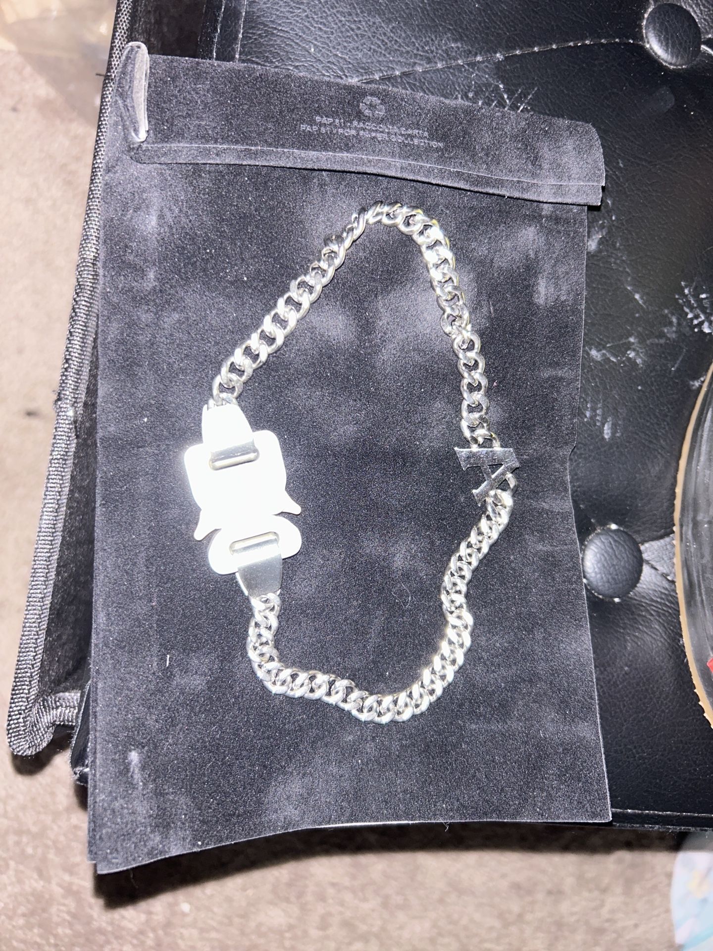 Alyx 1018 9sm Pan dent Necklace