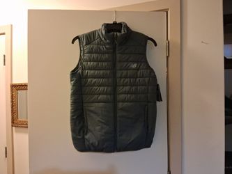Men's New Balance Puffy vest size small brand new gray