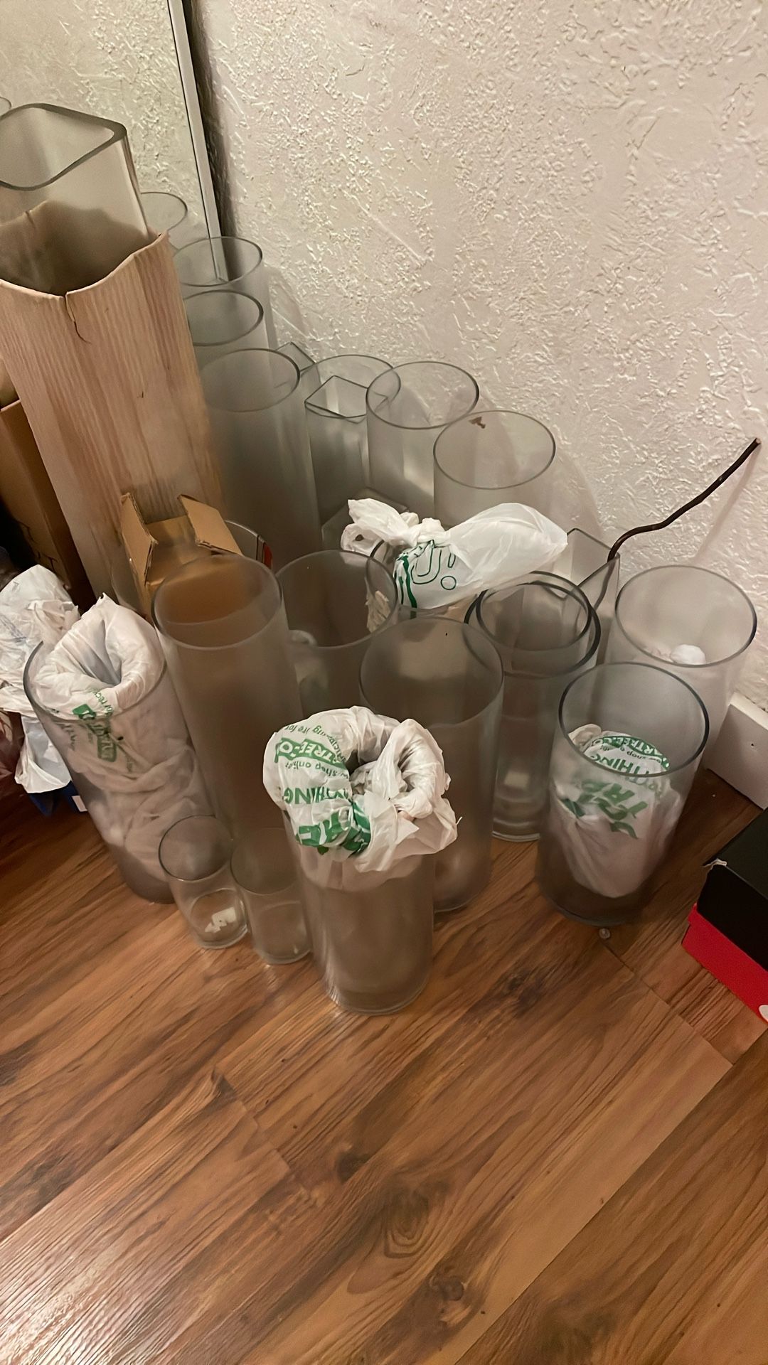 Free Nice Big Tall Vases Moving Must Go By Tomorrow 10ock