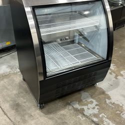 Chumart CMT-36DC 36 1/4" Black Curved Glass Refrigerated Deli Case