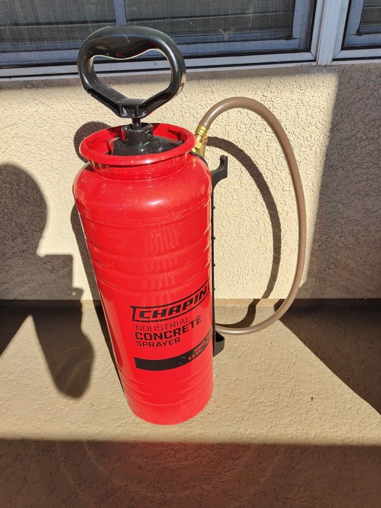 Chapin 3 1/2 Gallon Sprayer Model 1949