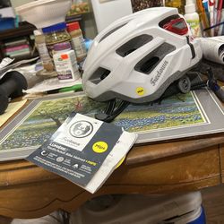 Freetown,lumiere2,youth/adult Bike Helmet+MIPS