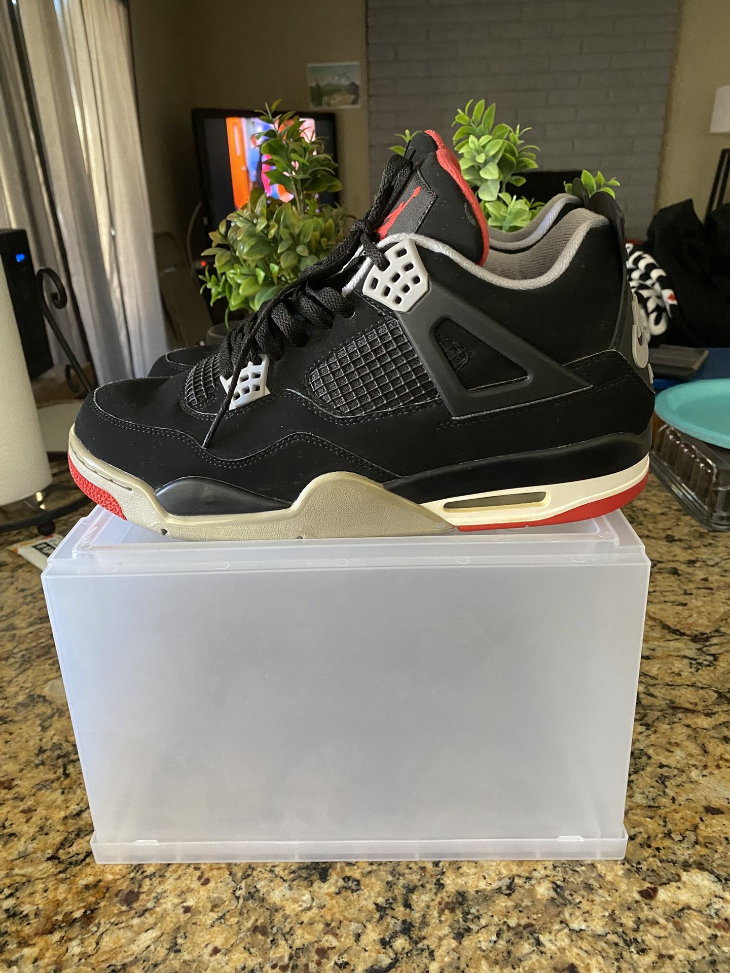 Air Jordan Retro 4s Bred$80 FIRM
