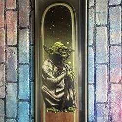 Star Wars Santa Cruz Collectible Skateboard Deck - Yoda Blister Package- New
